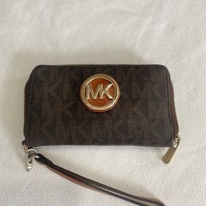 Michael Kors small cell phone/card holder
